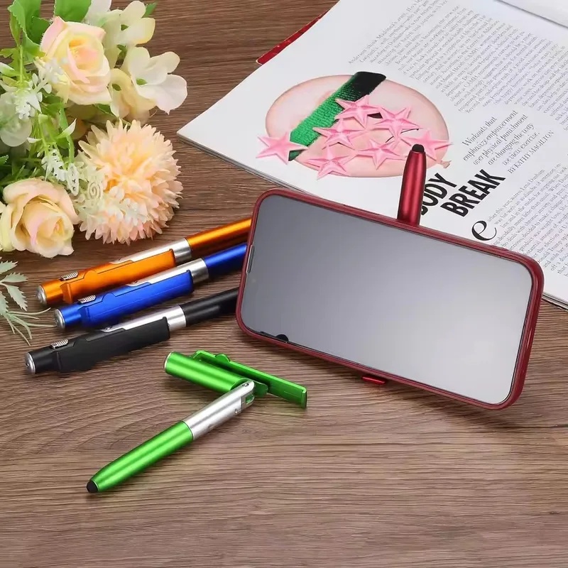 Długopis wielofunkcyjny 4 w 1  – Stationery Supplier recenzja i cena